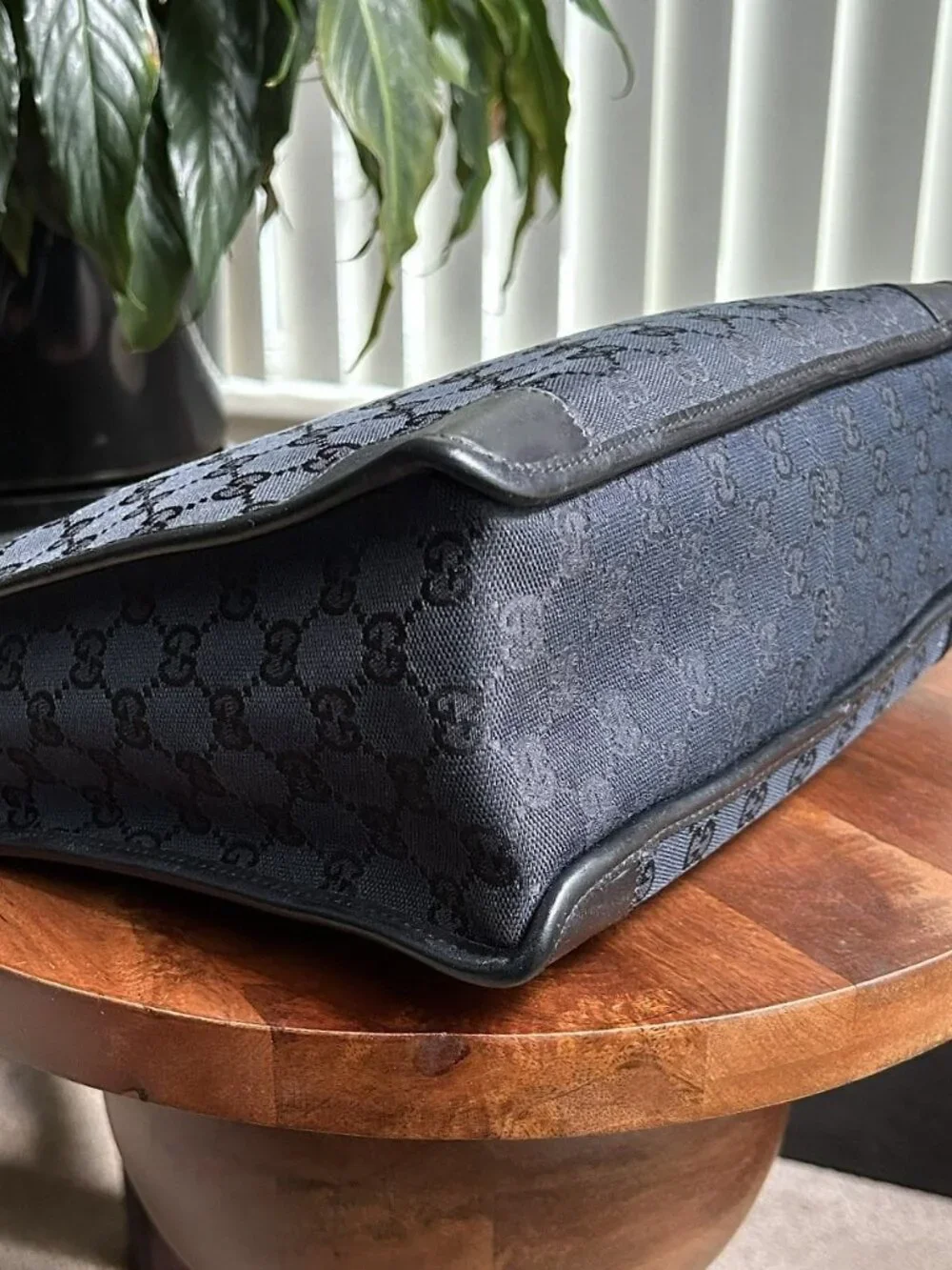 GUCCI GG Supreme Monogram Calfskin Tote, Black